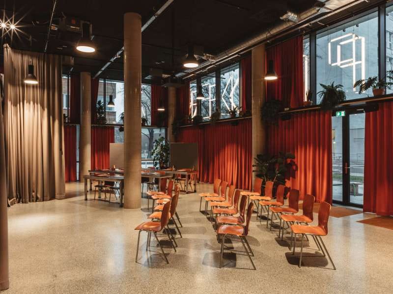 The Transponder with rows of chairs